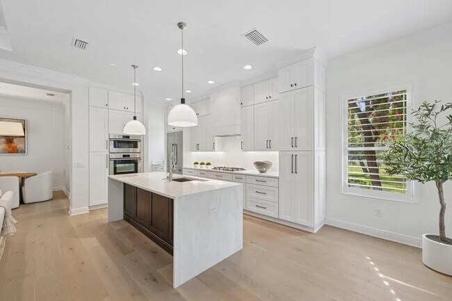 Building Photo - 7346 Edenmore St