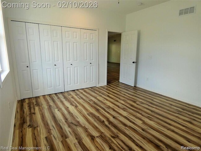 Building Photo - 485 Upland Ave