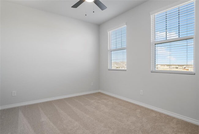 Building Photo - 241 Leeland Dr