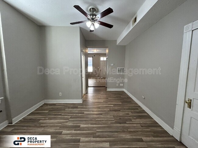 Building Photo - 2700 Chippewa St