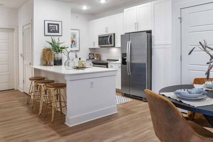 The Collins Apartments 5500 Shopton Rd W Charlotte NC 28278