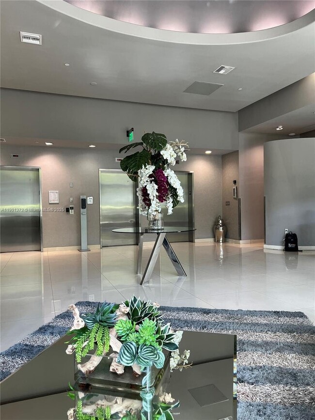 Building Photo - 275 NE 18th St