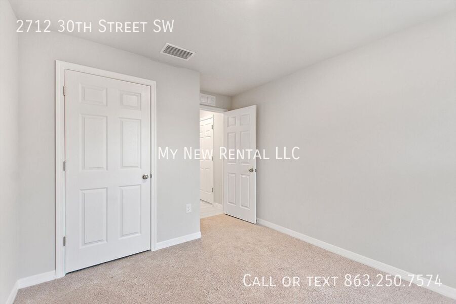 Building Photo - 2712 30th St SW