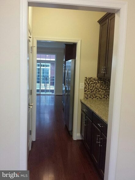 Building Photo - 6041 Maple Hill Rd