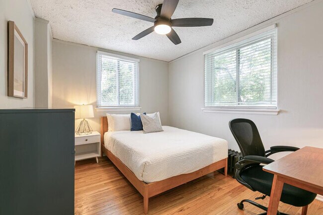 Building Photo - 1666 Detroit St