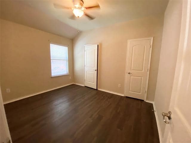 Building Photo - 848 Lake Forest Trl