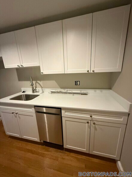 Building Photo - 1742 Washington St