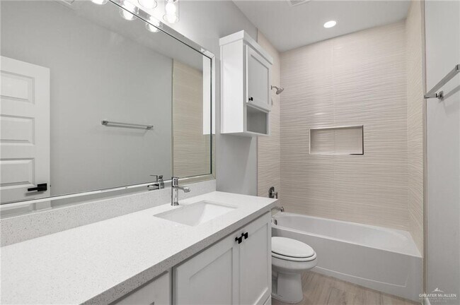 Building Photo - 19 N 24th St