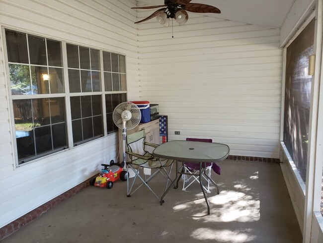 Building Photo - 2061 Riviera Ln S