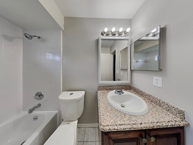Building Photo - 103 Coralwood Cir