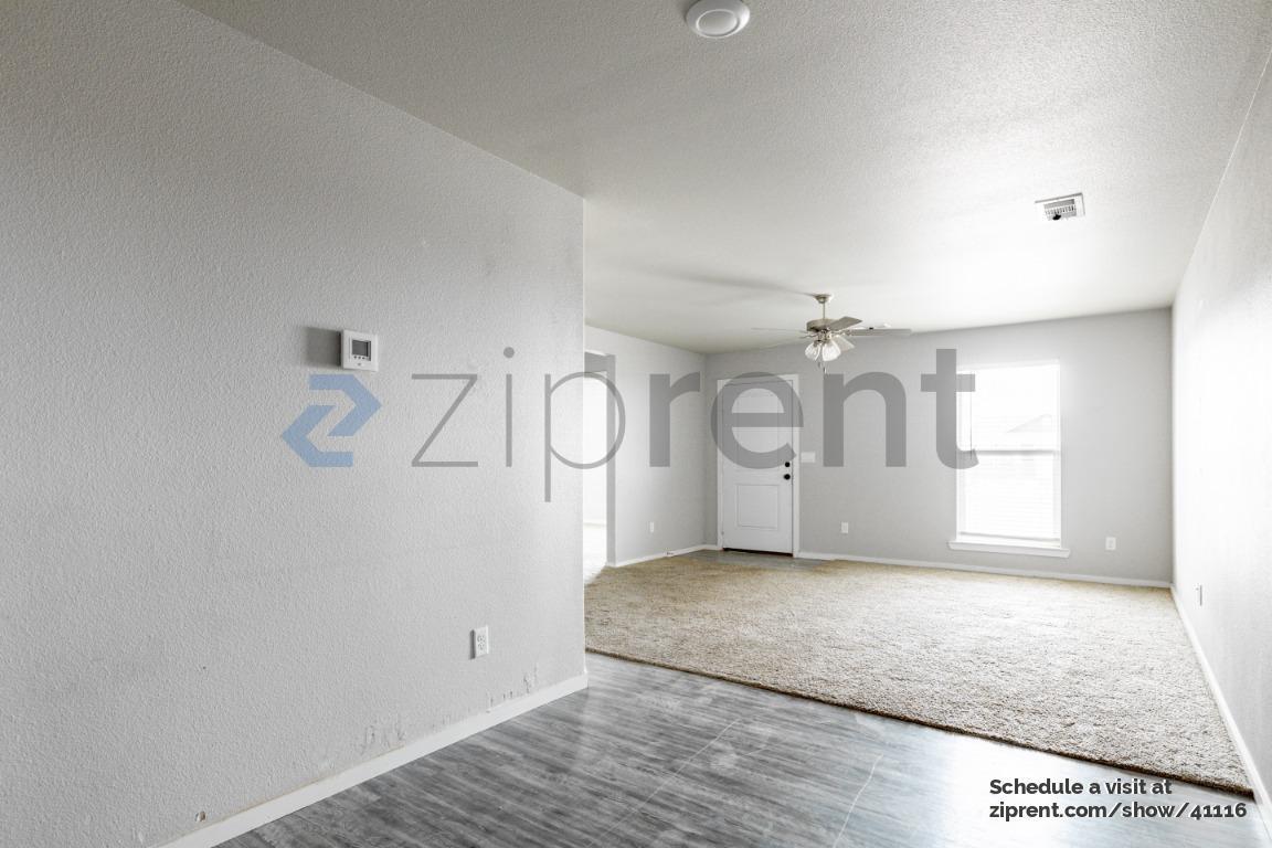 Building Photo - 1318 E 93rd St