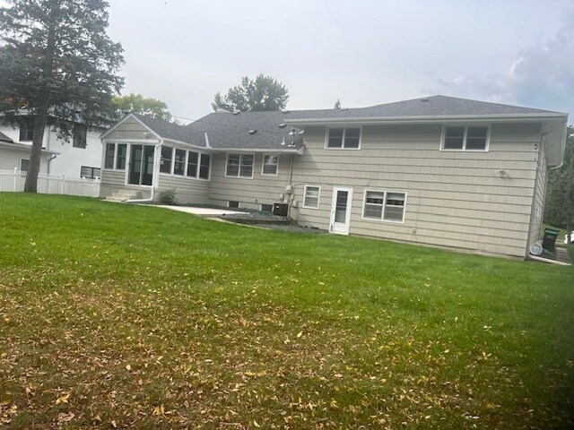 Building Photo - 6625 Brittany Rd