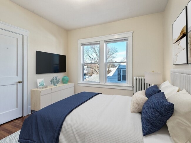 Building Photo - 270 Lovell St