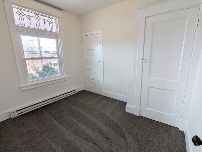 Building Photo - bee1429