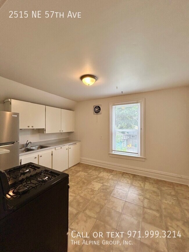 Building Photo - 2515 NE 57th Ave