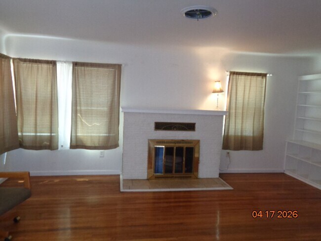 Building Photo - Cute and Clean One Story in Central Lancaster Offering 1328 sq. ft.