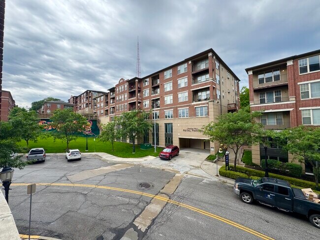 Building Photo - 2929 McGee Trafficway