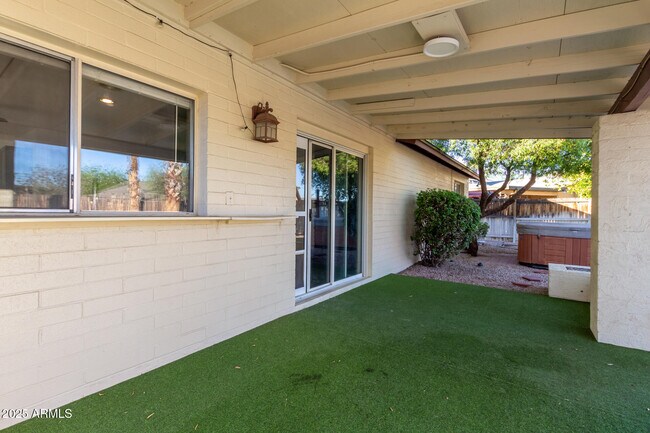 Building Photo - 2361 E Riviera Dr