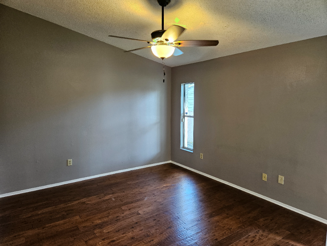 Building Photo - 11644 Hidden Hollow Cir