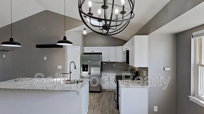 Building Photo - 4325 Allesandro Dr