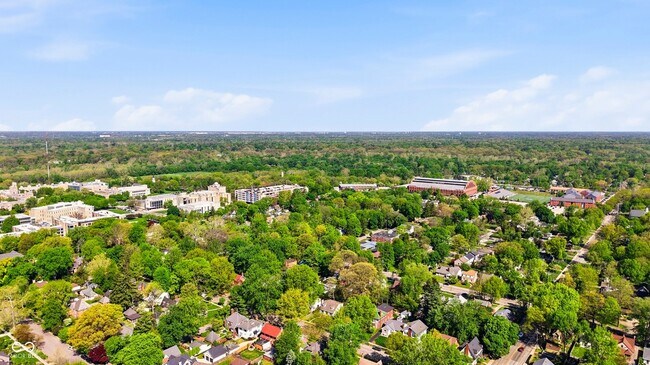 Building Photo - 4623 Rookwood Ave
