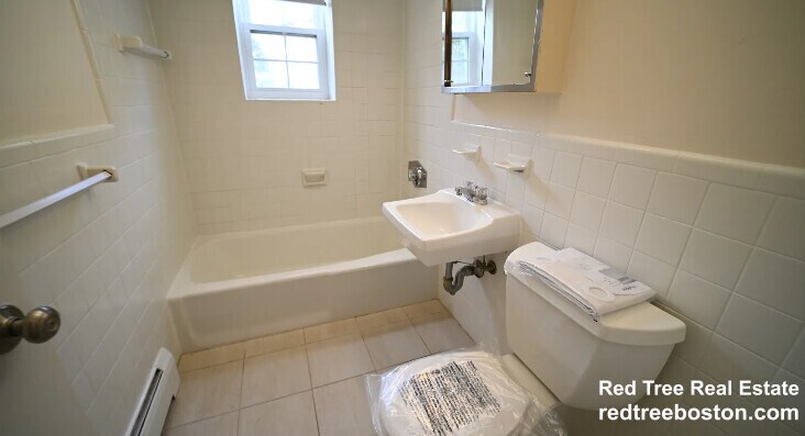 Building Photo - 4 Brattle Dr