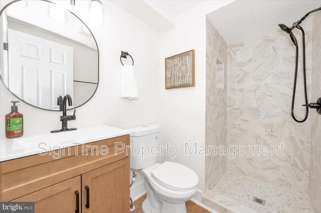 Building Photo - 138 E South St