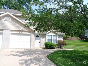 Building Photo - 702-704 Upland Creek Road