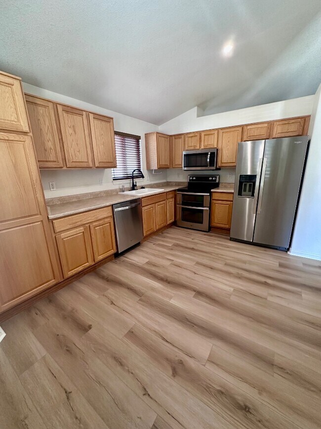 Building Photo - 6230 Grand Mesa Dr