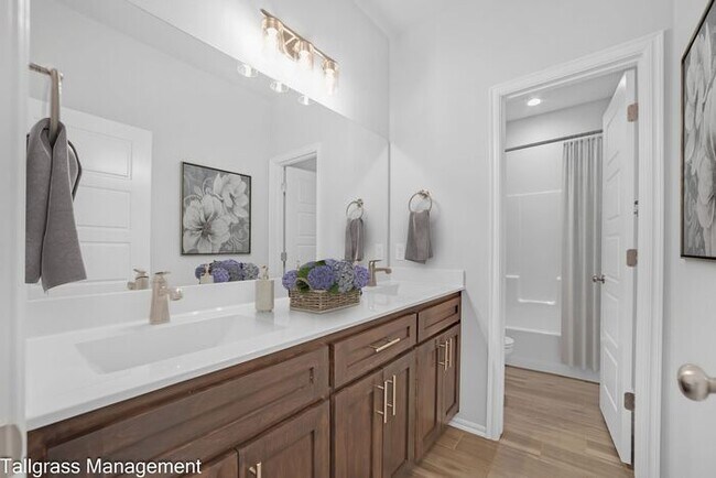 Building Photo - Lease Luxury Living in 'The Tahoe' - A Modern Haven in Owasso