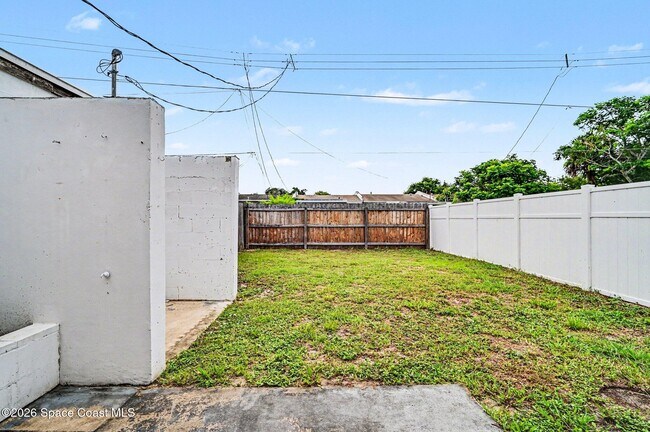 Building Photo - 255 W Towne Pl