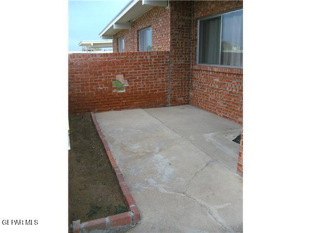 Building Photo - 10073 Kellogg St