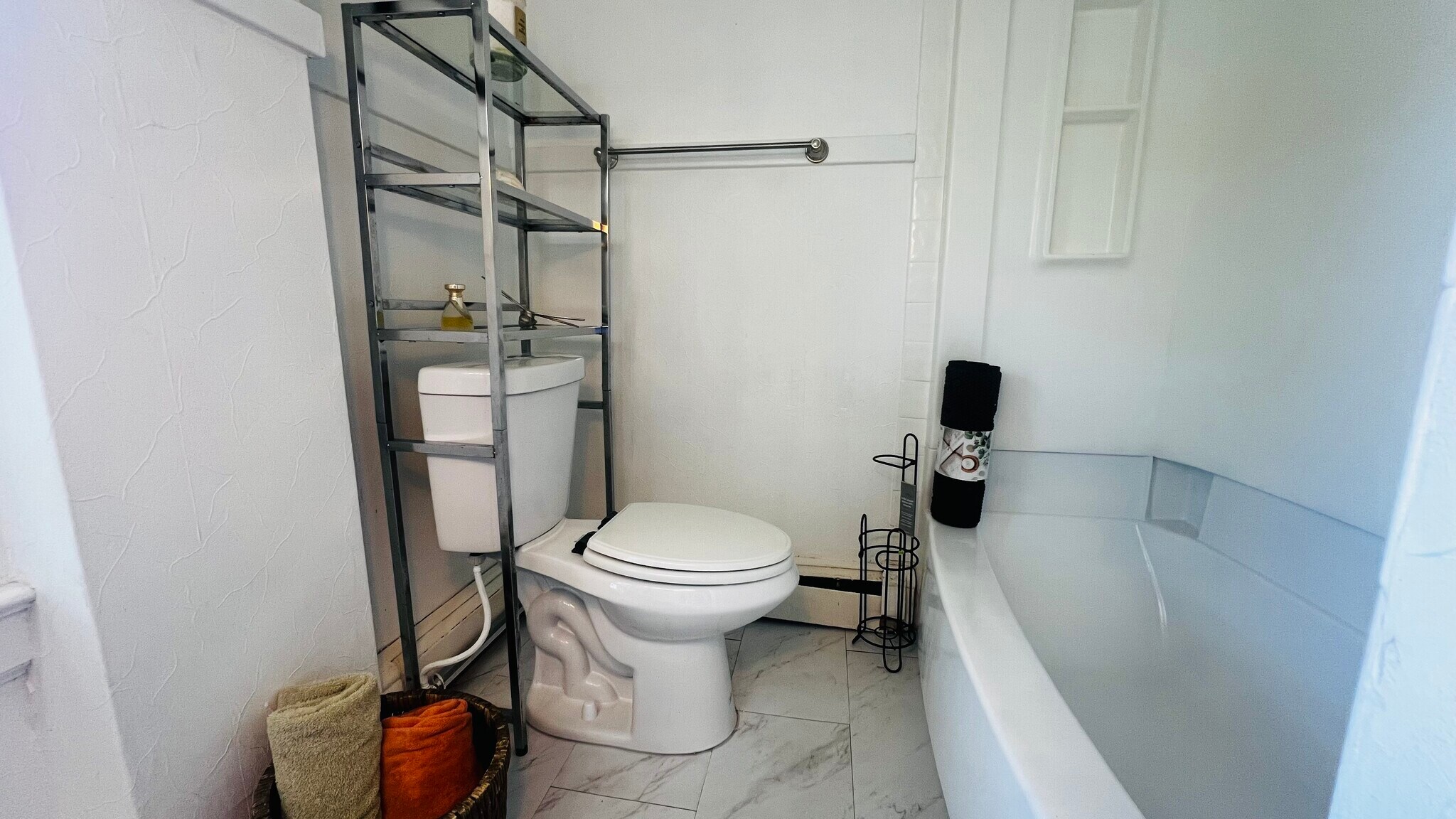 BATHROOM - 216 Academy St