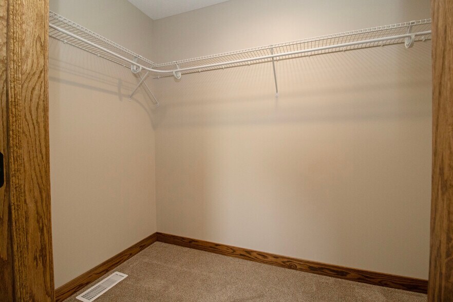 Building Photo - 610 Martin Ave