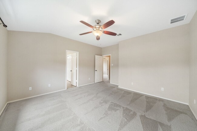 Building Photo - 4105 Pebble Ridge Cove