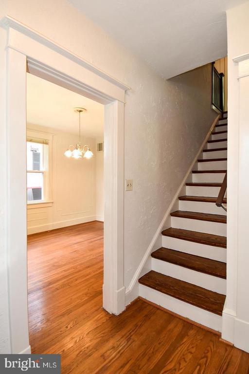 Building Photo - 633 24th St S