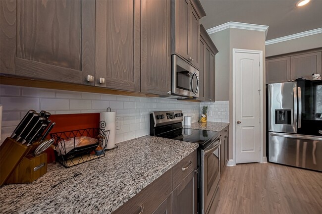 Building Photo - 26553 Doe Ln