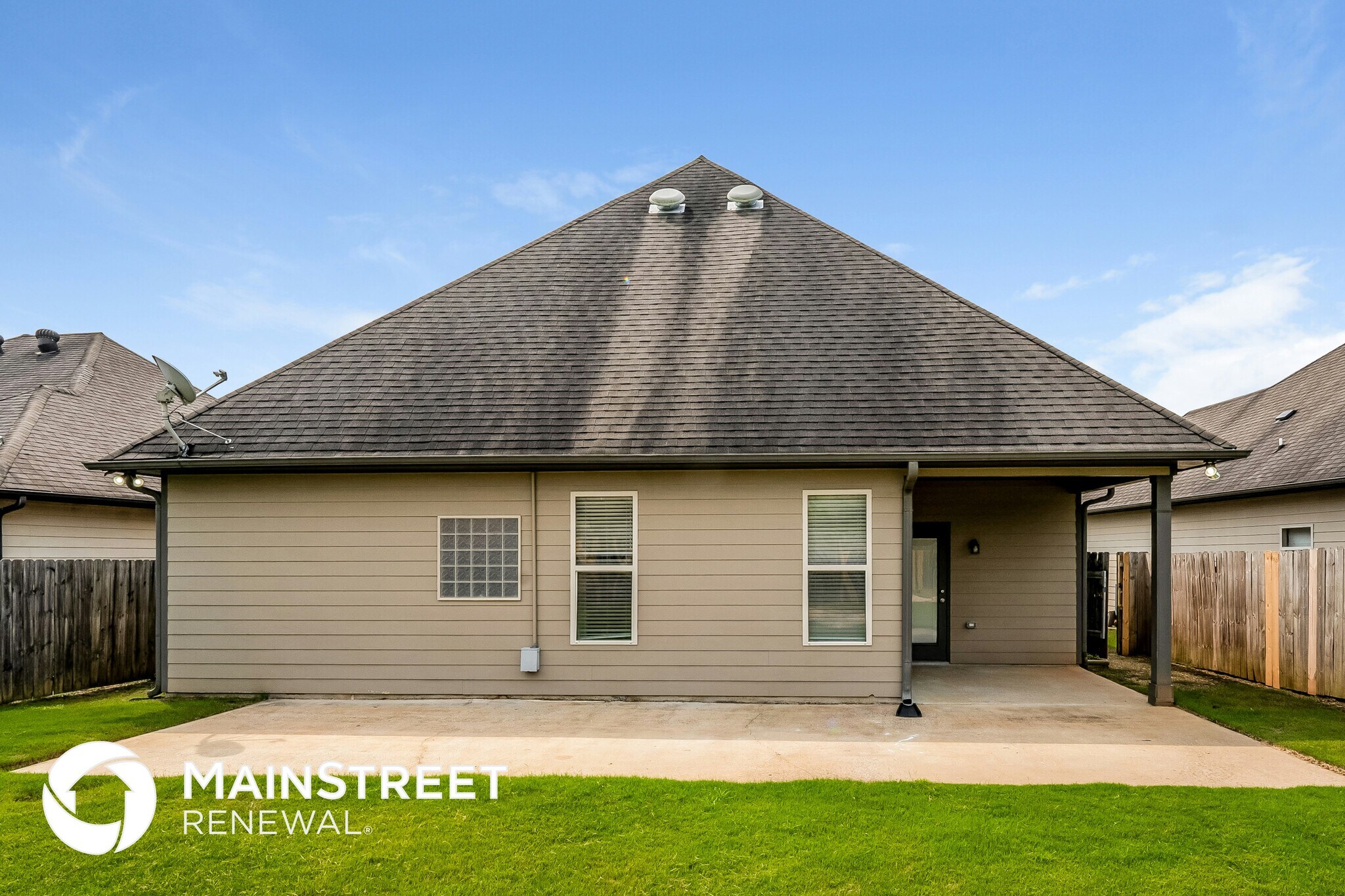 Building Photo - 1131 Avalon Dr