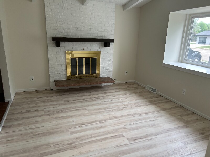 Building Photo - 2620 Lloyd Cir