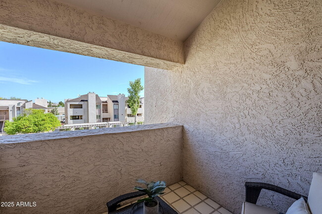 Building Photo - 7510 E Thomas Rd
