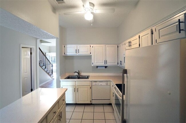 Building Photo - 1307 Kinney Ave