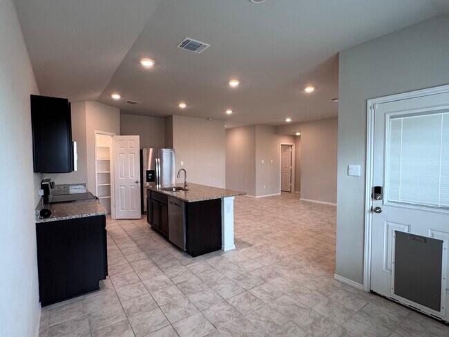 Building Photo - 1104 Prairie Clover Rd