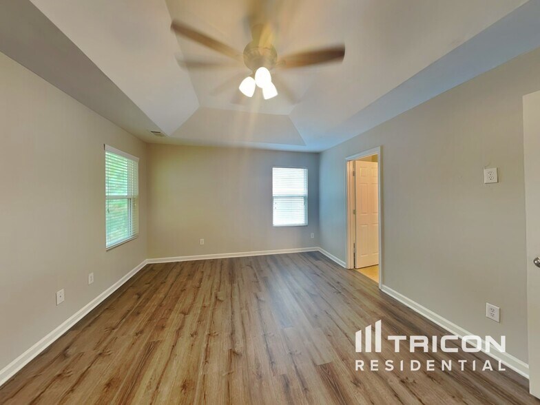 Building Photo - 2734 Jordan Ln