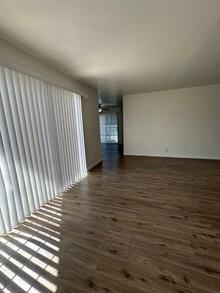 Building Photo - 2798 N Junipero Ave
