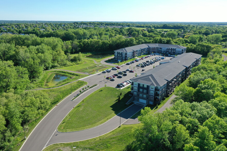 Primary Photo - Vincent Woods Apartments