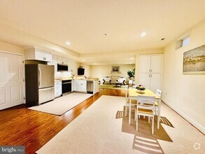 Building Photo - 13805 Leaman Farm Rd