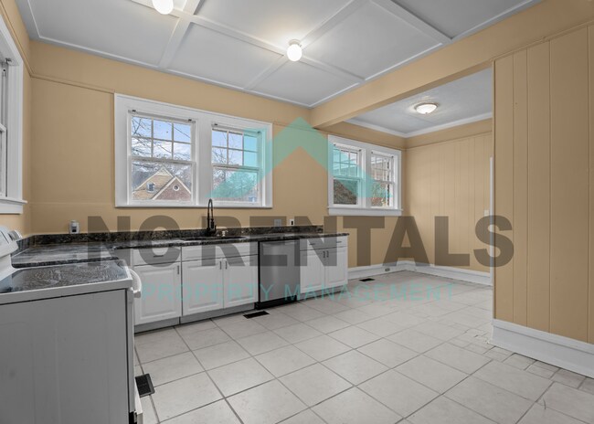 Building Photo - 521 Park Pl