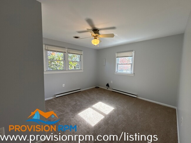 Building Photo - 322 Creek Blvd