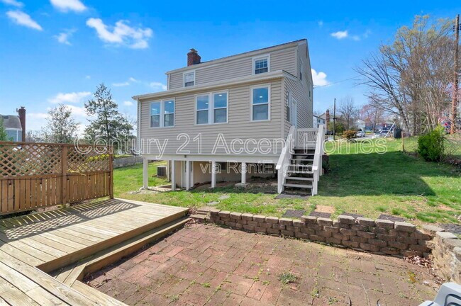 Building Photo - 5026 23rd St S