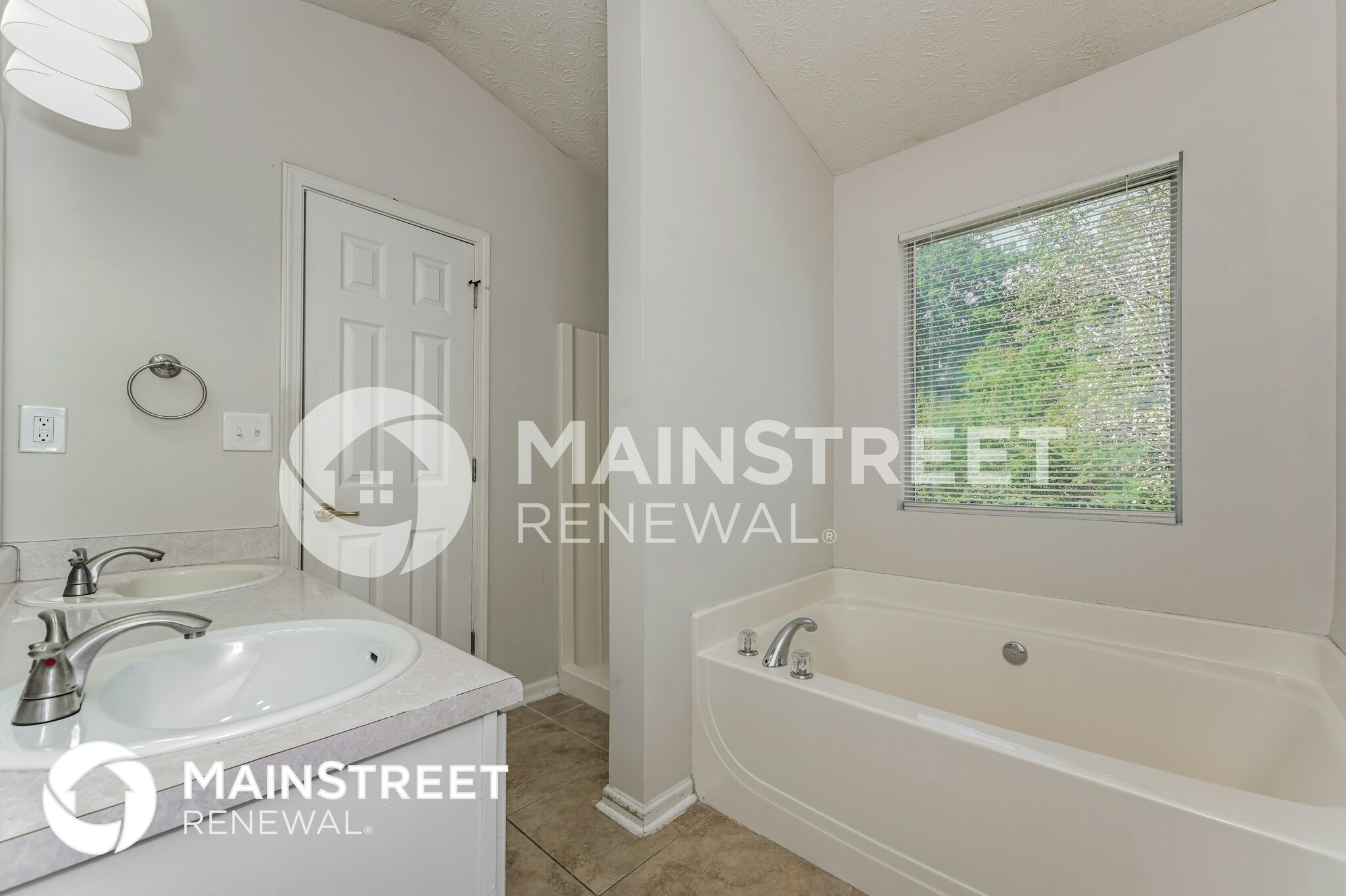 Building Photo - 2424 Broad River Pl